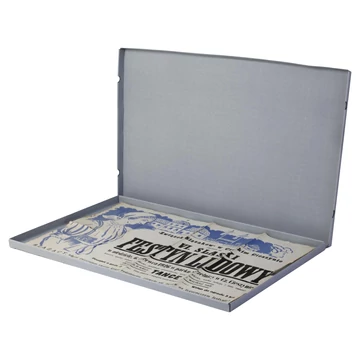 Top lid box with a drop-front tray in unique size